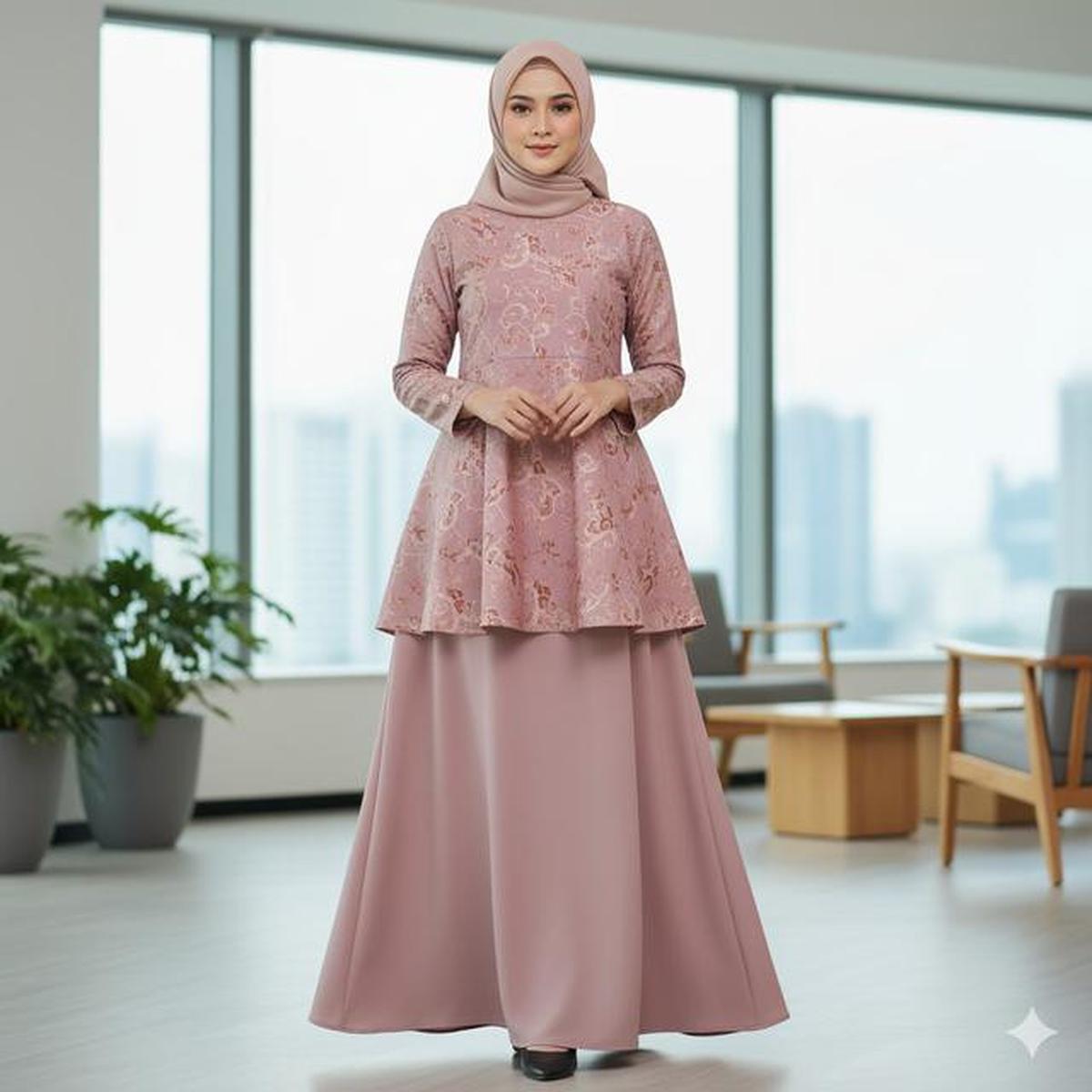 7 Model Gamis Kombinasi Atas Batik Bawah Polos dengan Warna yang Cocok untuk Semua Skin Tone