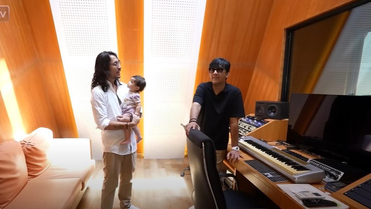7 Potret Studio Ello yang Berada di Rooftop Rumah, Desain Mirip Rumah Panggung - Jadi Tempat Berkarya