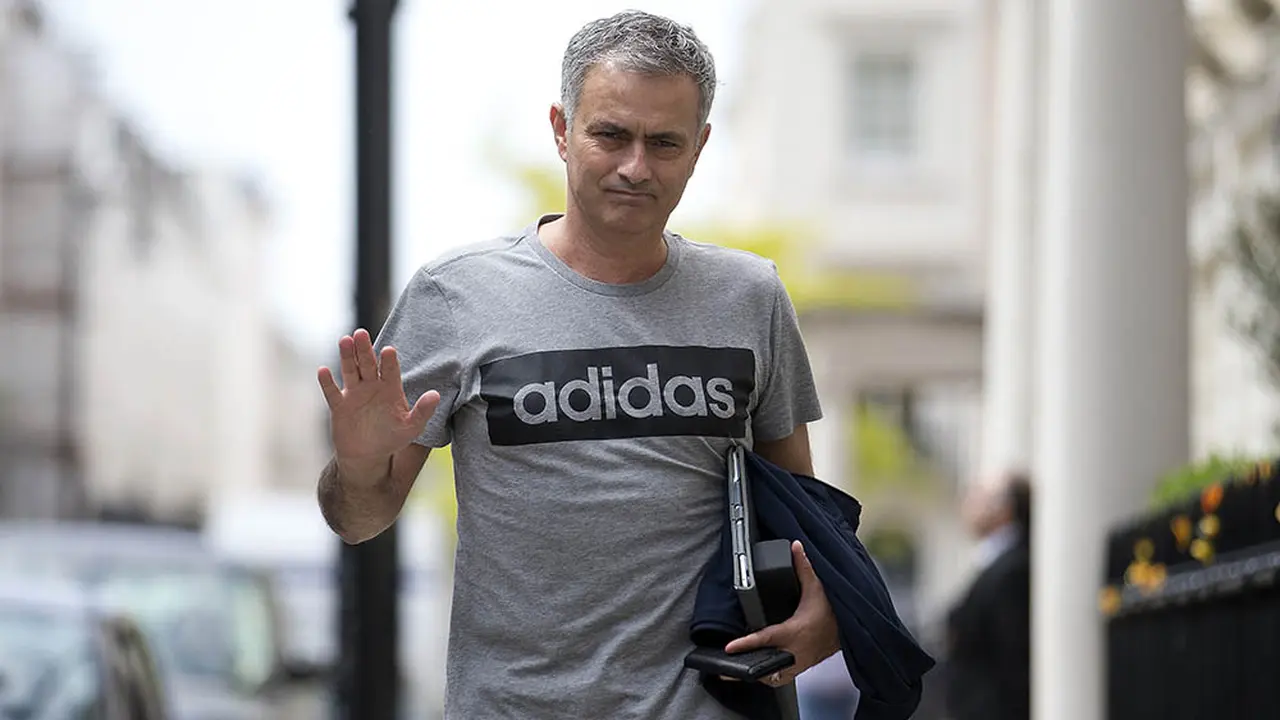 Mourinho akan Segera Mendapatkan Pembelian Pertama di MU