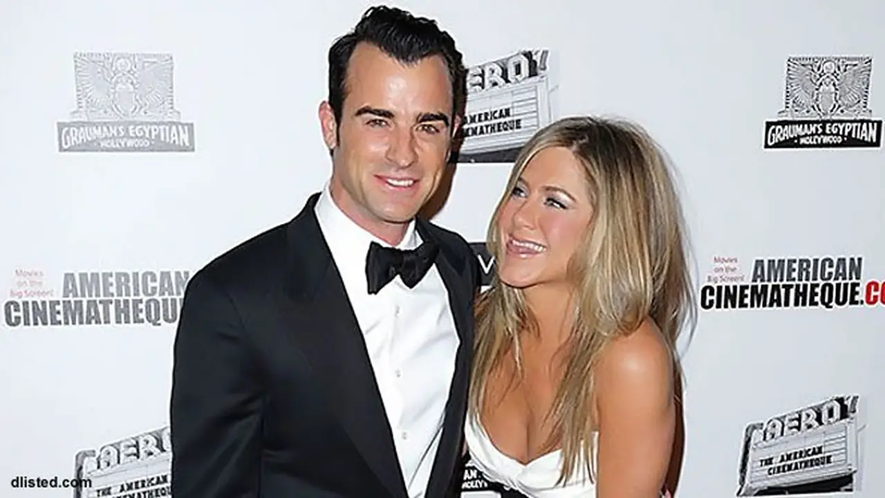 jennifer-aniston-justin-theroux-130626b.