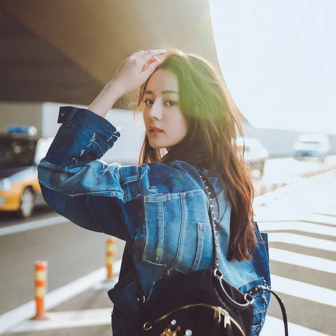 6 Potret Dilraba Dilmurat, Artis Asal China yang Curi Perhatian