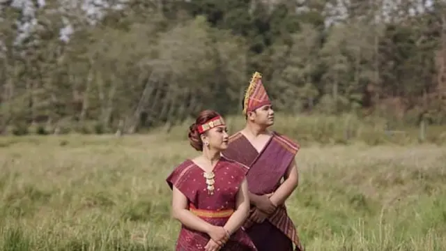 Di balik cuan bisnis penyewaan baju adat dan pelestarian budaya