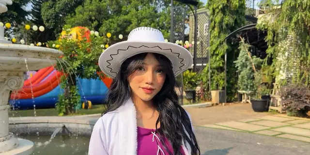 Gaya Fuji Tampil sebagai Nico Robin di Pesta Ulang Tahun Gala Sky, Cantiknya Mirip