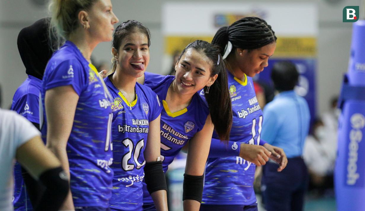 Menghabiskan waktu tiga tahun di Jakarta Elektrik PLN, Yolla akhirnya memilih hengkang ke Jakarta BNI 46. Namun, penampilannya tak terlalu gemilang. Pada akhirnya, ia kembali ke Bandung dan bergabung dengan Bandung BJB Tandamata pada musim 2019/2020. (Bola.com/Bagaskara Lazuardi)