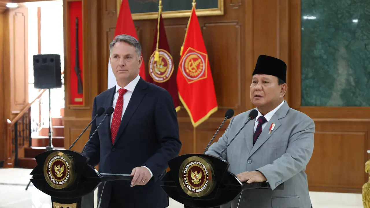 Penandatanganan Perjanjian Kerja Sama Pertahanan Menhan RI Prabowo Subianto bersama dengan Wakil Perdana Menteri sekaligus Menteri Pertahanan Australia Richard Marles Richard Donald Marles.