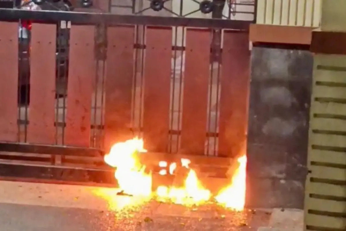 Kediaman Advokat Sulardi diduga mendapatkan teror pelemparan bom molotov.