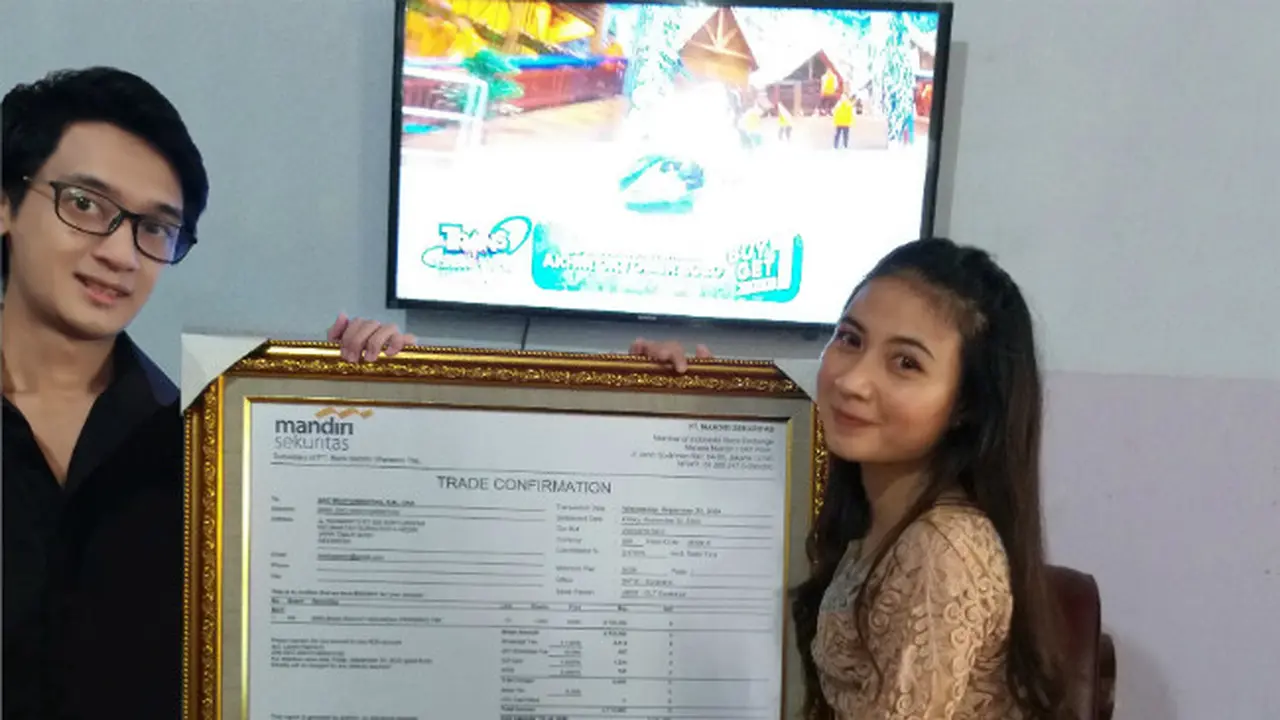 Rico Bayu W beri kado saham untuk sang kekasih saat wisuda (Foto: Dok Istimewa)