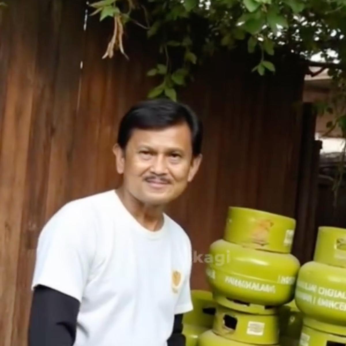Ini Penampakan jika Para Mantan Presiden Indonesia Jadi Pedagang Gas 3Kg Versi AI