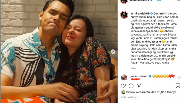 Unggahan Asmirandah