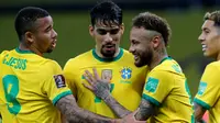Timnas Brasil sukses memetik kemenangan di ajang kualifikasi Piala Dunia 2022 zona CONMEBOL. Berhadapan dengan Ekuador, Brasil berhasil menang dengan skor 2-0 di Estadio Beira-Rio, Sabtu (5/6/2021). (AFP/Silvio Avila)