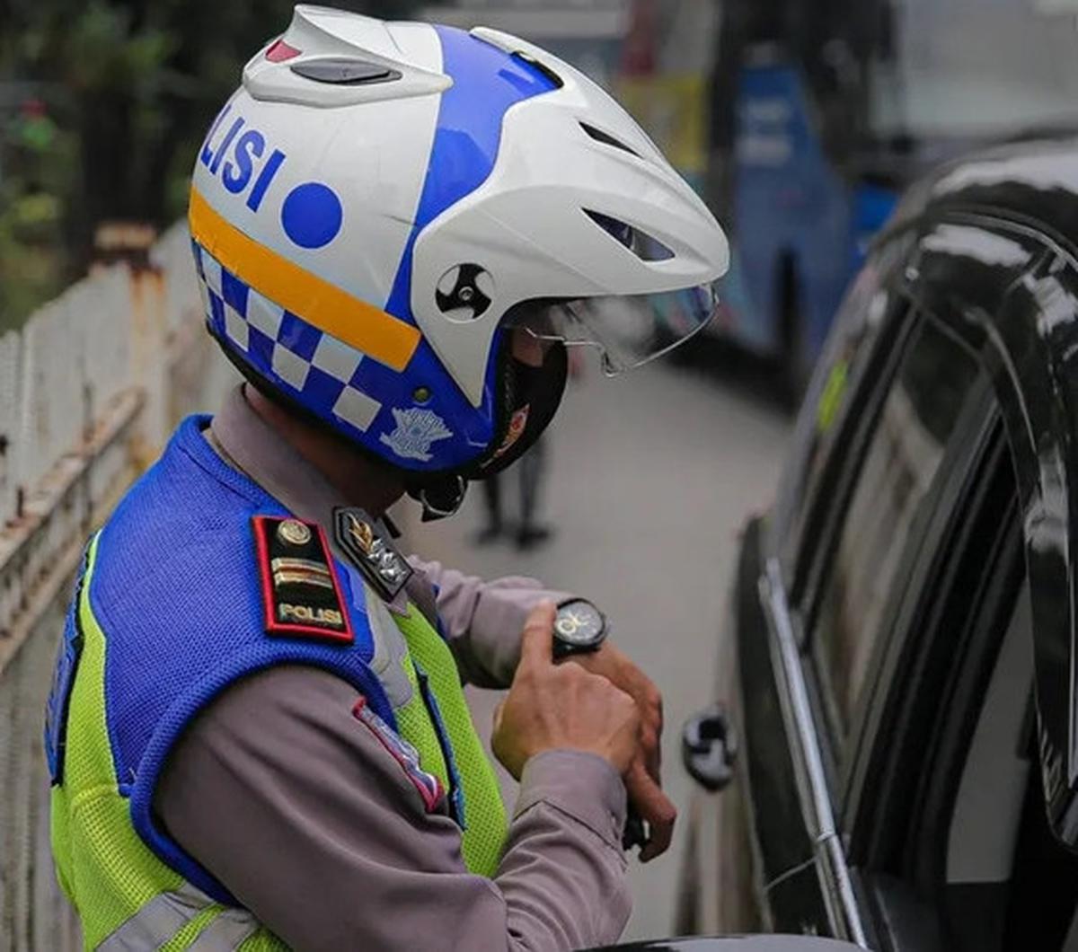 Korlantas Polri menyatakan pelat nomor khusus kode RF sudah dihapus, tak boleh lagi dipasang di kendaraan.&nbsp;