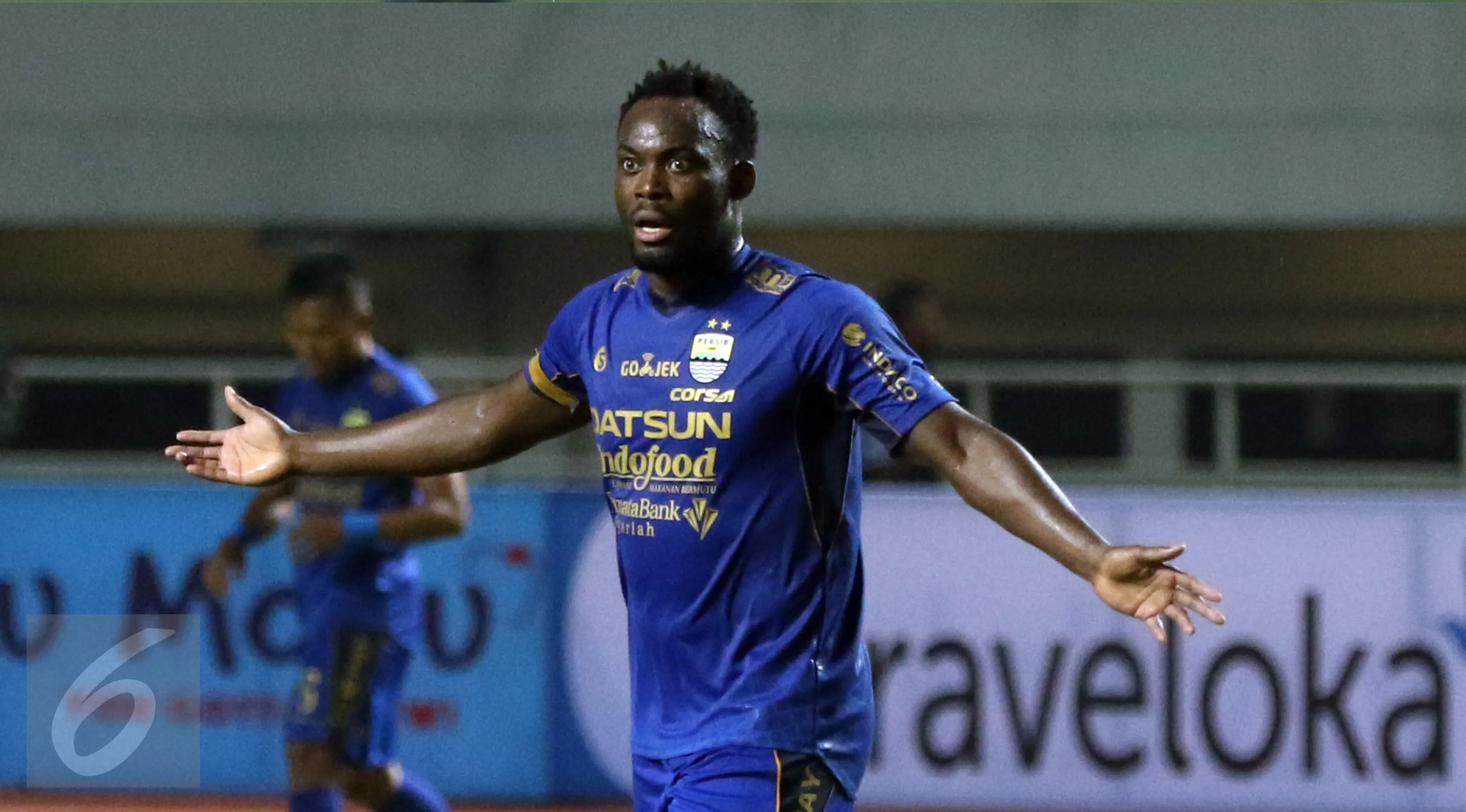 Mantan pemain Chelsea, Michael Essien dan Carlton Cole didatangkan Persib di awal musim.(Liputan6.com/Helmi Fithriansyah) 