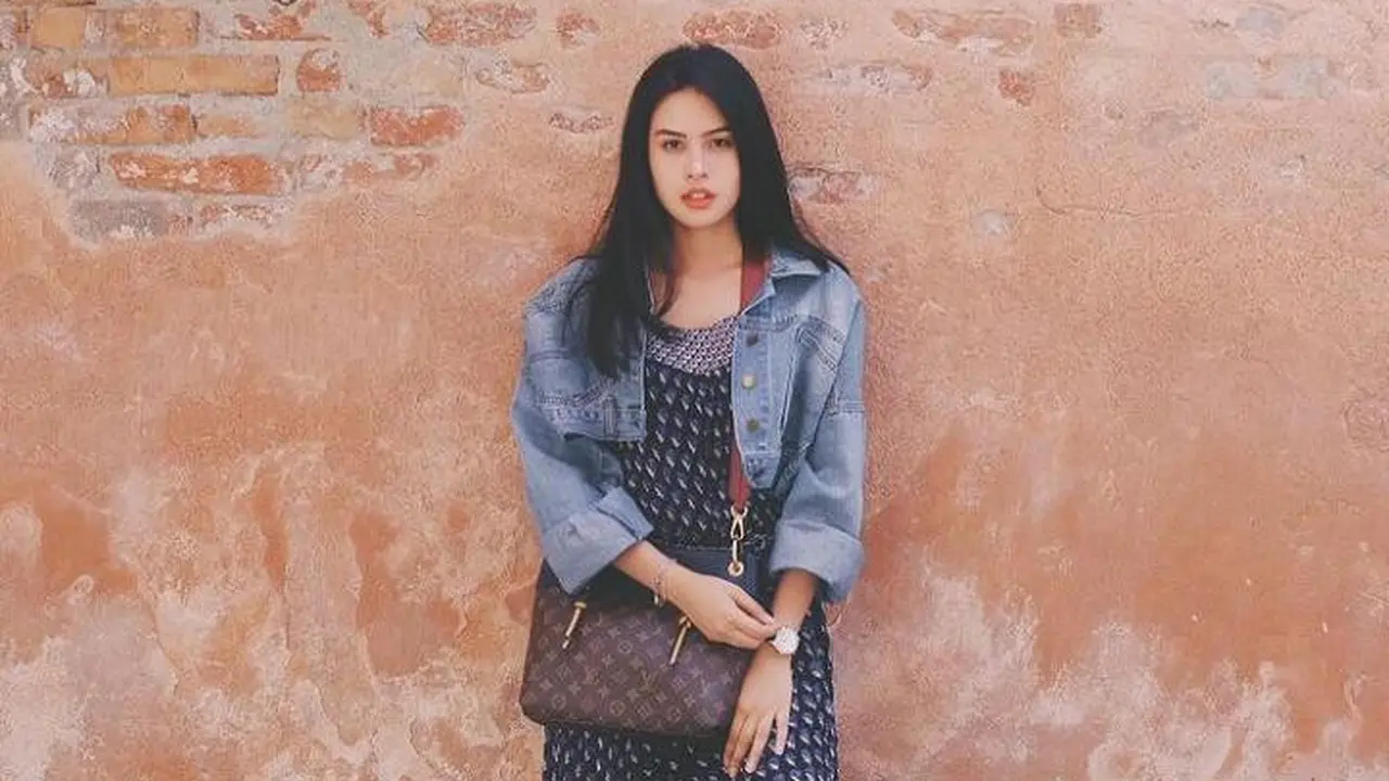 Gaya feminin Maudy