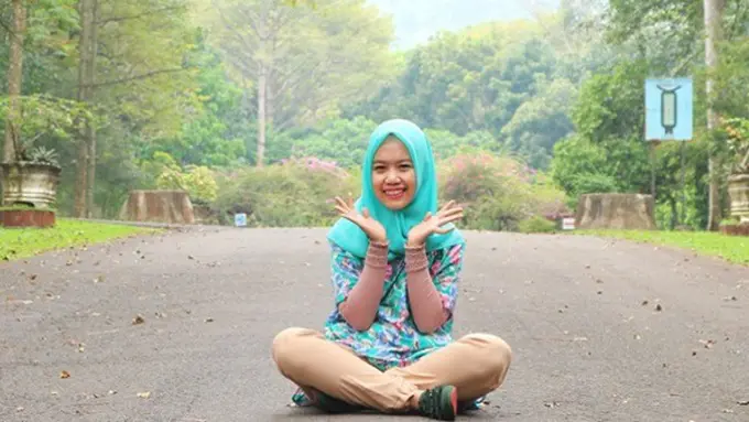 Copyright: Vemale.com | Talent: Gaby Elradha Poetry @gabyelradha