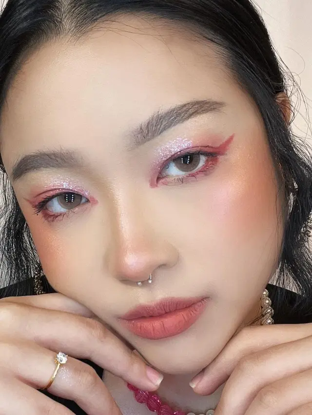 5 Insiprasi Riasan Eye Makeup untuk Nonton Konser Beauty