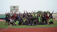 Para pemain dan ofisial Mataram Utama merayakan keberhasilan promosi ke Liga 2 musim depan. (Dok. Mataram Utama)