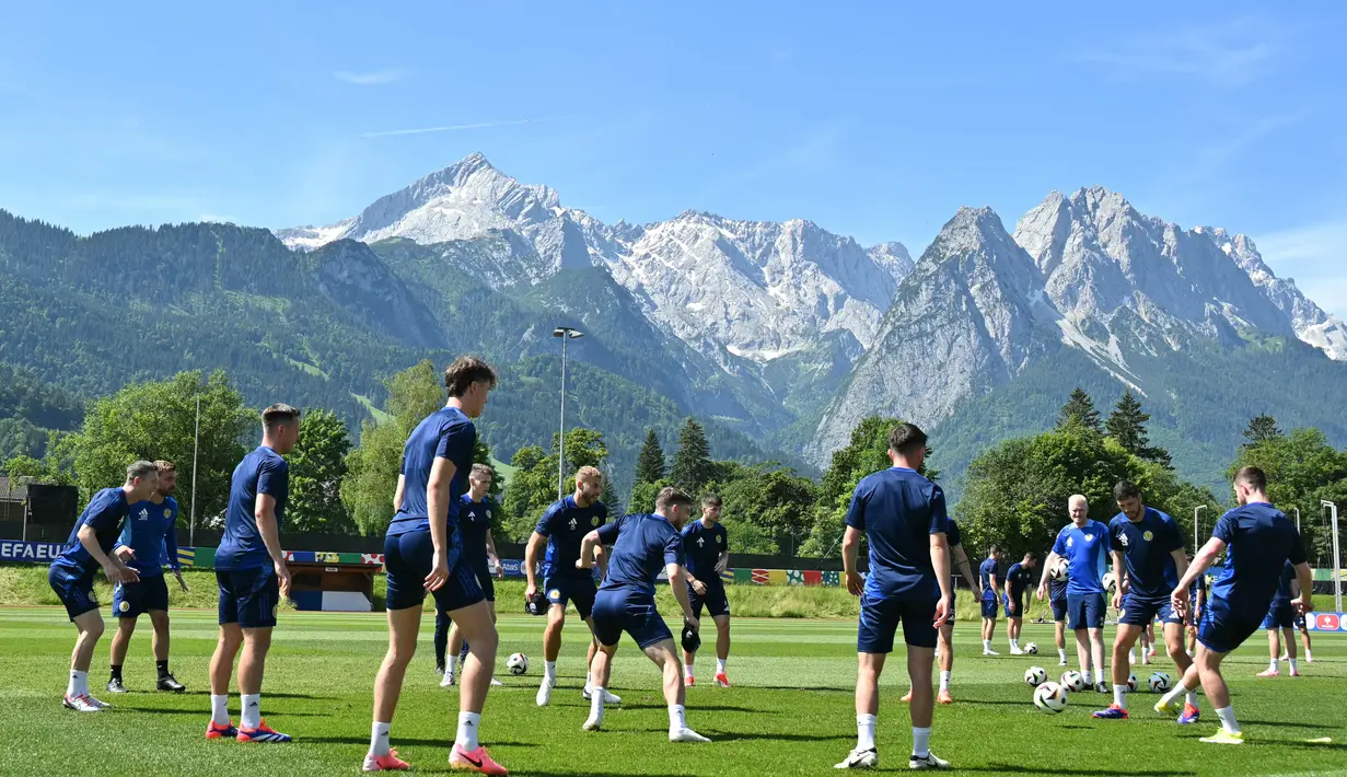Skotlandia memiliki hasil yang berbanding terbalik dengan apa yang didapat Swiss di laga pertama. (MIGUEL MEDINA / AFP)