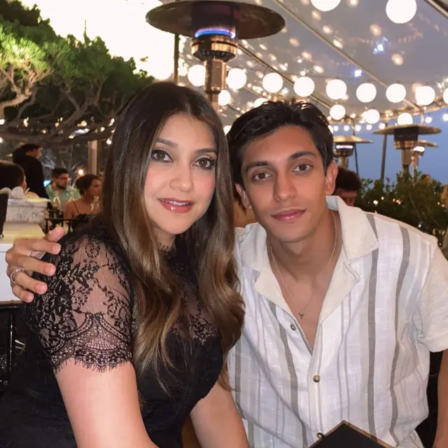 [Fimela] Sarah Azhari