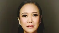 Ria Prawiro Kembali Ke Era Disko Klasik, Merilis Lagu Bertajuk Merapat