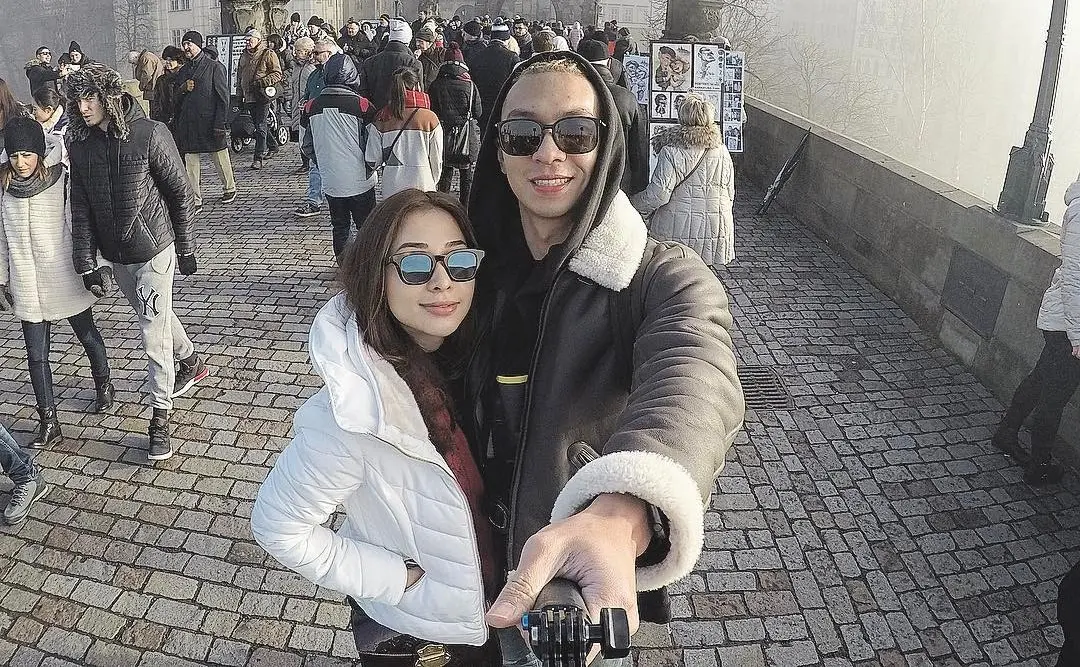 Nikita Willy dan Indra Djokosoetono liburan ke Praha [foto: instagram/nikitawillyofficial94]