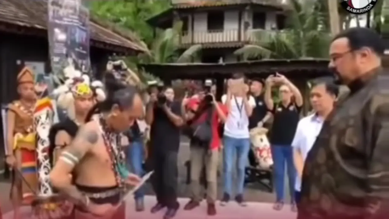Steven Seagal di Kalimantan