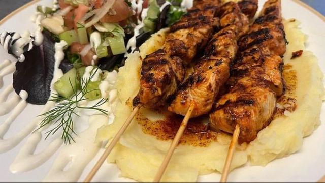 Brochettes kuliner Rwanda seperti sate