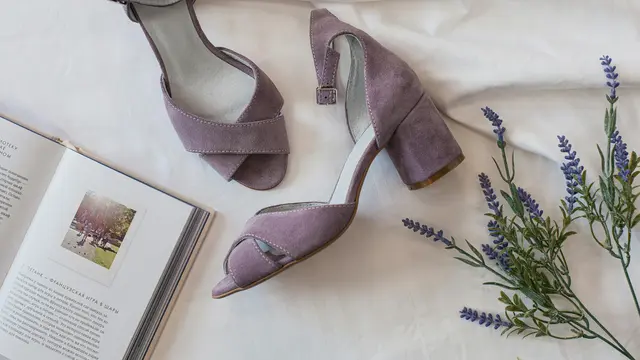 5 Tips dan Cara Merawat Sepatu Suede Agar Tetap Awet dan Menawan