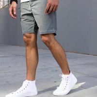 Gaya Kasual Naik Level, Intip Rekomendasi Celana Pendek Pria Berkualitas yang Lagi Hits