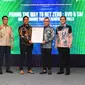 Sertifikasi ISCC diberikan secara langsung oleh CEO PT Qualitas Sertifikat Indonesia, Ryanza Prasetya kepada Direktur Pemasaran Pusat dan Niaga PT Pertamina Patra Niaga, Maya Kusmaya yang disaksikan secara langsung oleh Direktur Strategi, Portofolio, dan Pengembangan Usaha PT Pertamina (Persero), Salyadi Saputra pada Senin (19/8) di Jakarta.