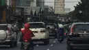 Kepulan asap dari sebuah gedung Swiss-Belhotel di daerah Kelapa Gading, Jakarta Utara, Minggu (7/8/2016). Sebanyak 18 mobil pemadam Kebakaran Suku Dinas Jakarta Utara diterjunkan untuk memadamkan kebakaran di Swiss Belhotel. (Istimewa)