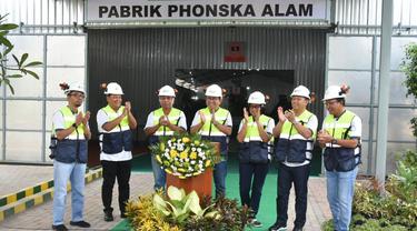 Petrokimia Gresik meresmikan pabrik NPK Phonska Alam berkapasitas 10.000 ton/tahun, di Gresik, Jawa Timur, Minggu (17/7).