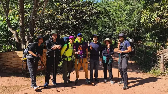 Sekelompok Pendaki di Gunung Phou Khe di Thailand