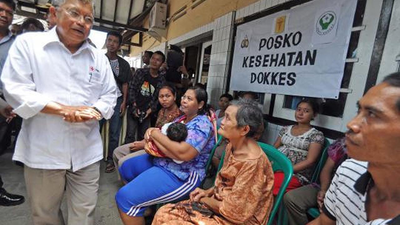 Bersama PMI, Jusuf Kalla jenguk pengungsi kerusuhan Sumbawa
