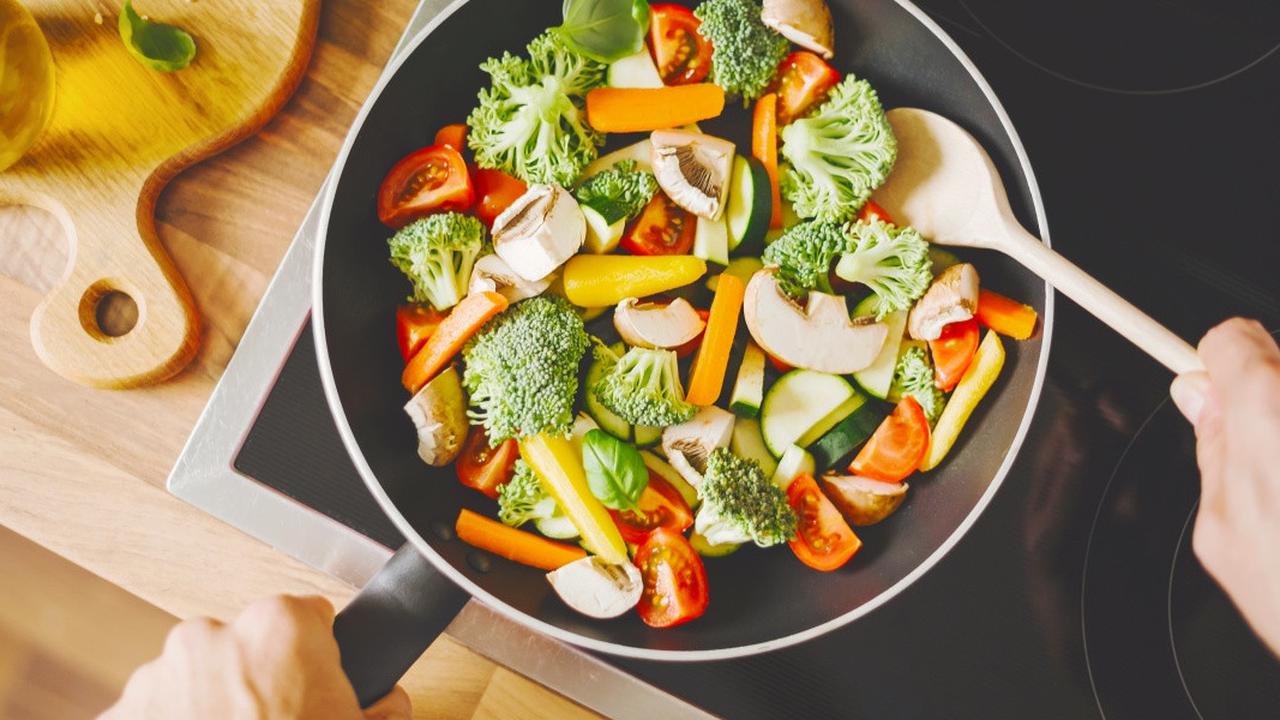 Ilustrasi Tumis Sayur
