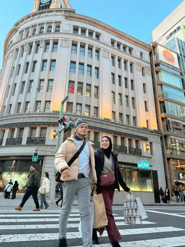 6 Potret Romantis Irish Bella dan Suami di Jepang, Netizen Sebut Kini Lebih Bahagia