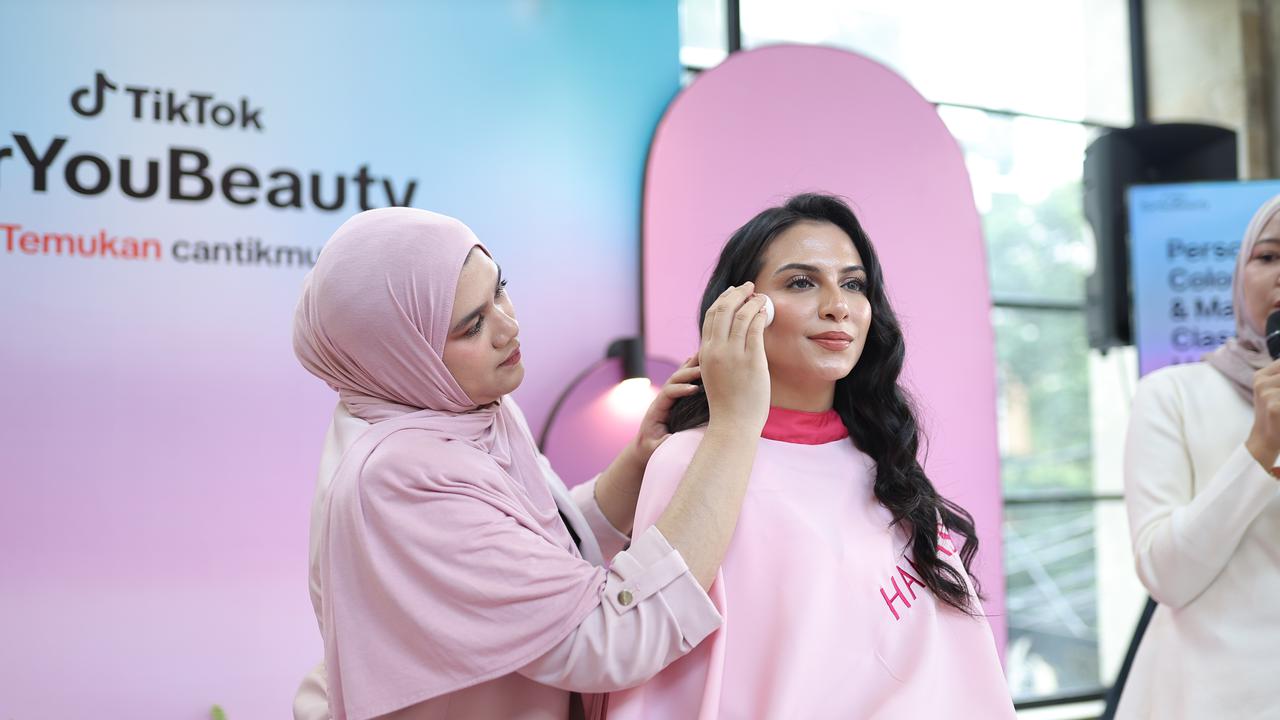 Tips Merias Wajah Sesuai Warna Kulit, Langsung dari Kreator Konten