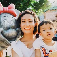 Ayu Dewi menikmati liburan Lebaran ke Jepang (Instagram/@mrsayudewi)