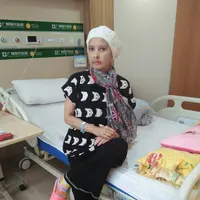 “Yana sudah membaik. Tapi belum sehat 100 persen. Tanggal 28 Mei nanti, ia akan kembali ke Indonesia,” kata Swetlana Zein, ibunda Yana Zein saat dihubungi Bintang.com, Rabu (17/5/2017).  (dok. Pribadi)