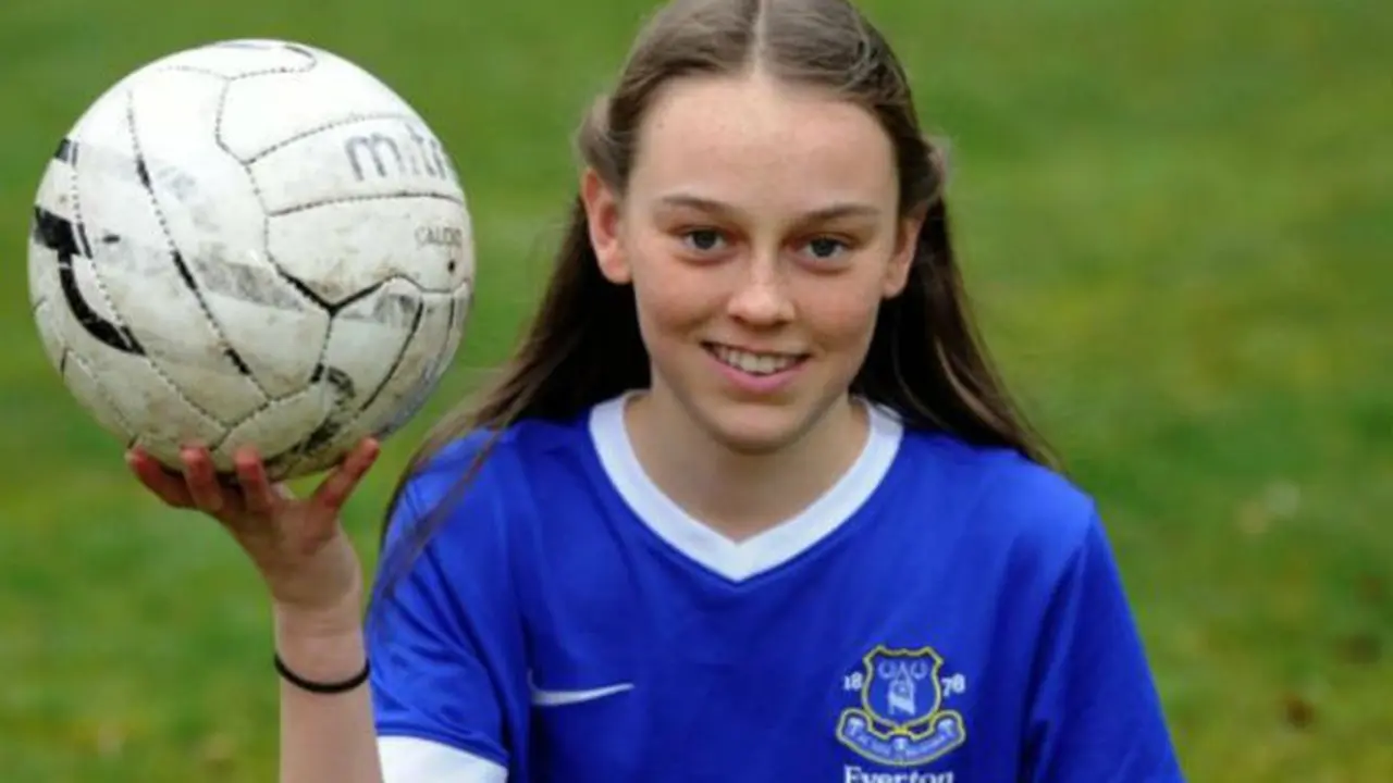 Pemain timnas wanita U-19 Inggris, Zoe Tynan tewas disambar kereta