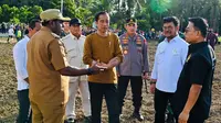 Presiden Jokowi hadiri kick off food estate penanaman jagung di atas lahan 10 ribu hektare di Distrik Manem, Kabupaten Keerom, Provinsi Papua Selasa (21/3)/ Laily Rachev-Biro Pers Sekretariat Presiden.