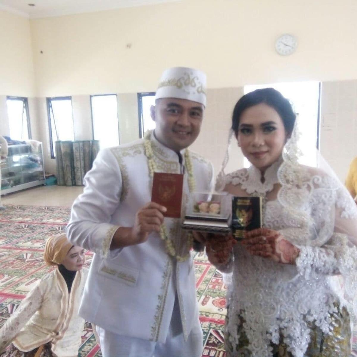 Potret Sandy Permana dengan Sang Istri yang Kini Tinggal Kenangan