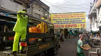 Pasar PPI Gresik, Surabaya, Jawa Timur tutup sementara untuk cegah penyebaran corona covid-19. (Foto: Liputan6.com/Dian Kurniawan)