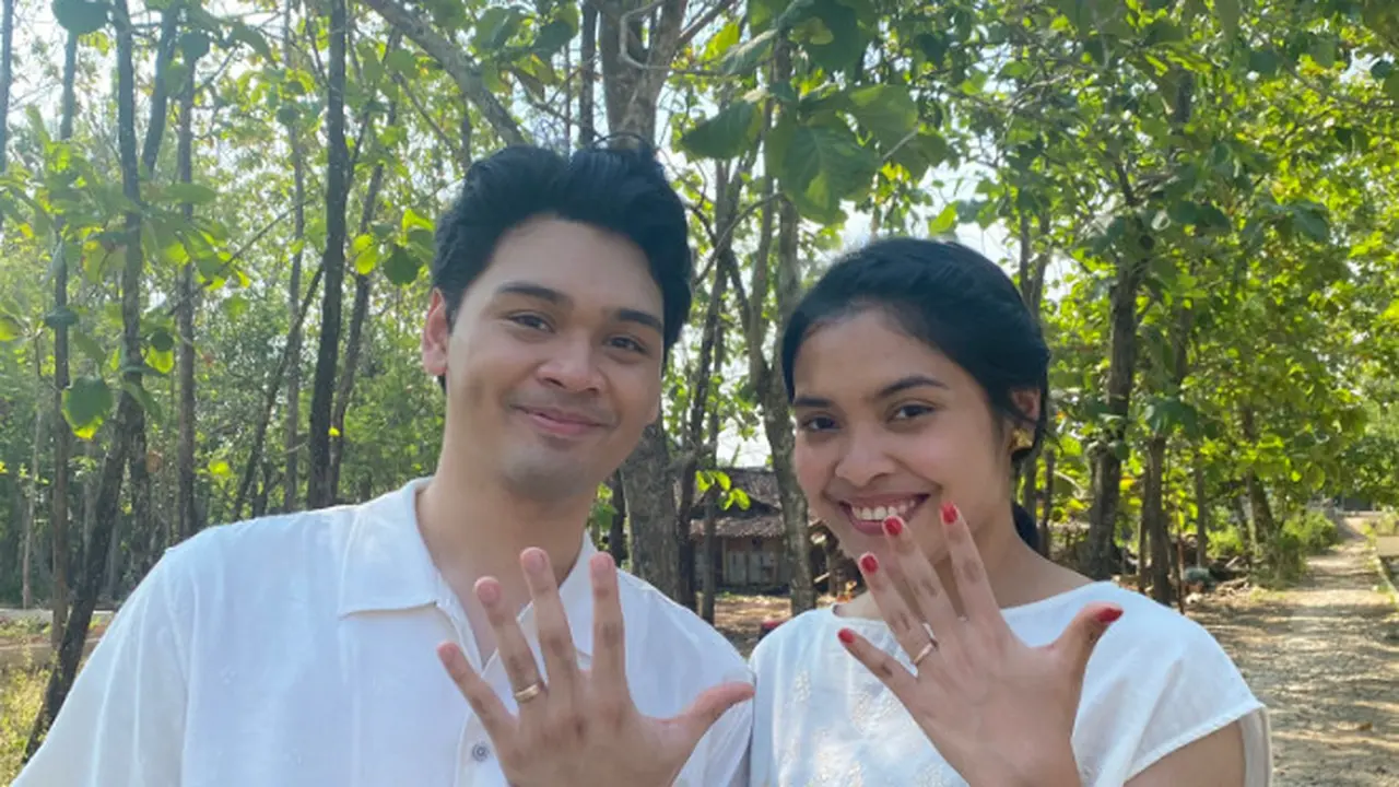5 Tahun Pacaran, Ini 6 Momen Lamaran Mikha Angelo dan Pebulutangkis Gregoria Mariska