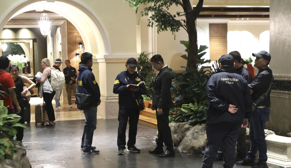 Korbannya antara lain 3 orang laki-laki dan 3 orang perempuan, demikian dilaporkan Bangkok Post. (AP Photo/Chatkla Samnaingjam)