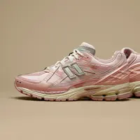 New Balance persembahkan koleksi Tahun Baru Imlek.