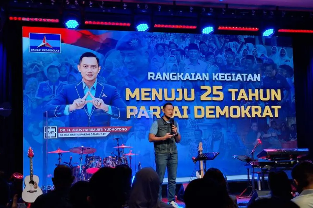 Ketua Umum Partai Demokrat Agus Harimurti Yudhoyono (AHY) memberikan paparan dalam kegiatan kick off rangkaian HUT Ke-25 Partai Demokrat di Jakarta, Rabu (8/9/2026) (Antara)