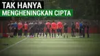 Berita video Manchester United tidak hanya melakukan mengheningkan cipta setelah tragedi bom yang terjadi di kkonser Ariana Grande di Kota Manchester, Inggris. Man. United juga melakukan hal-hal lain menjelang laga Final Liga Europa melawan Ajax Amst...