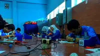 Pelajar SMK Membuat Limar, Lampu Mandiri Cinta Tanah Air