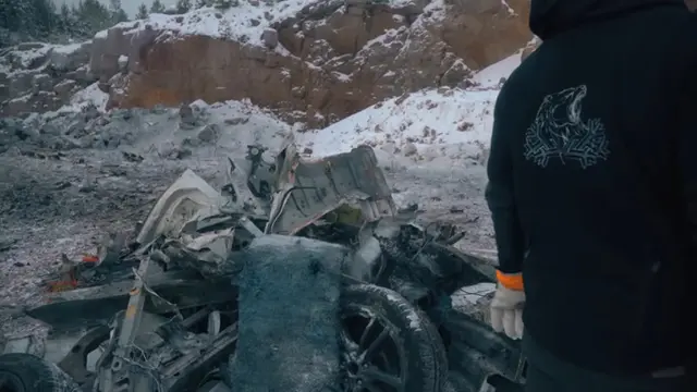 Meledakkan Mobil Tesla