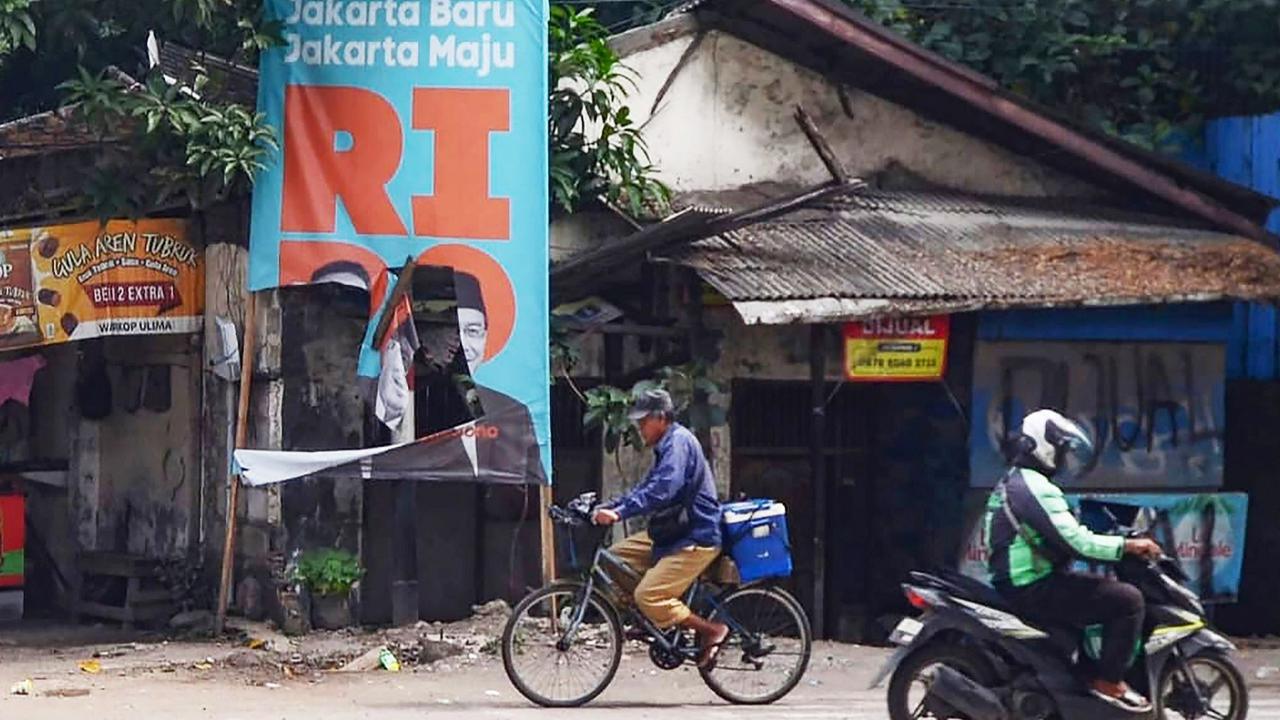 Baliho RK-Suswono diduga dirusak